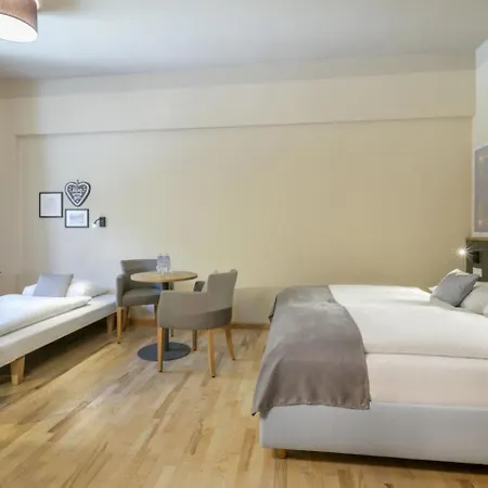 Jufa Otel 3*