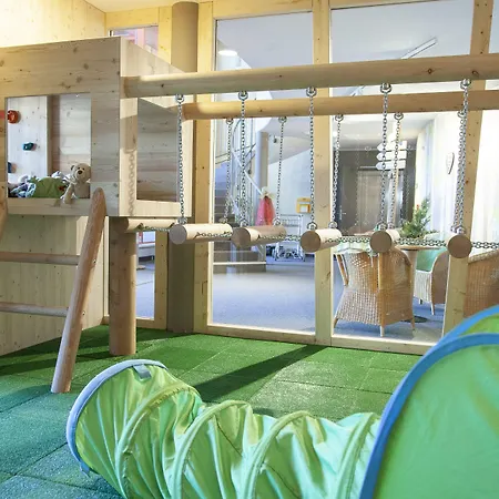 Jufa Hotel 3*
